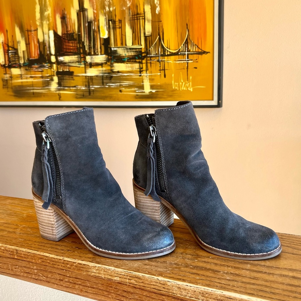 Dolce Vita Stacked Heel Booties, 7, EUC!